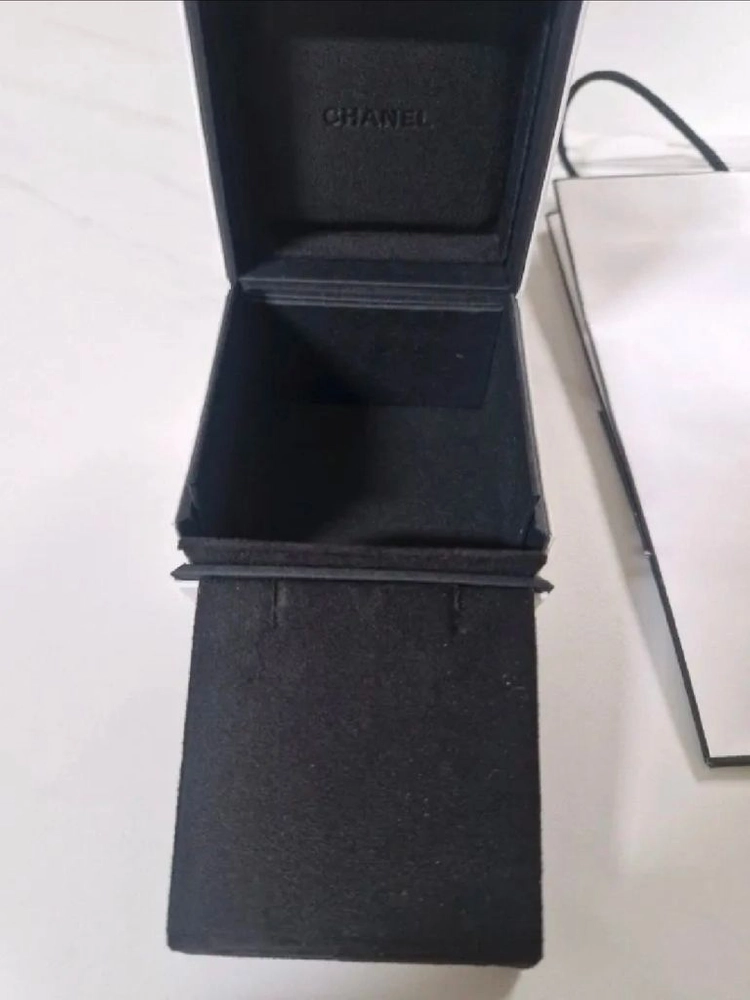 샤넬 코코크러쉬 목걸이케이스 박스 쇼핑백 리본끈팝니다 이미지