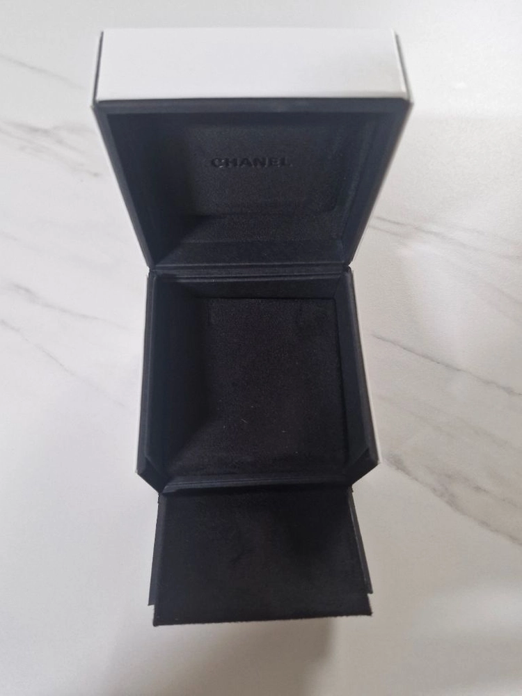 샤넬 코코크러쉬 목걸이케이스 박스 쇼핑백 리본끈팝니다 이미지