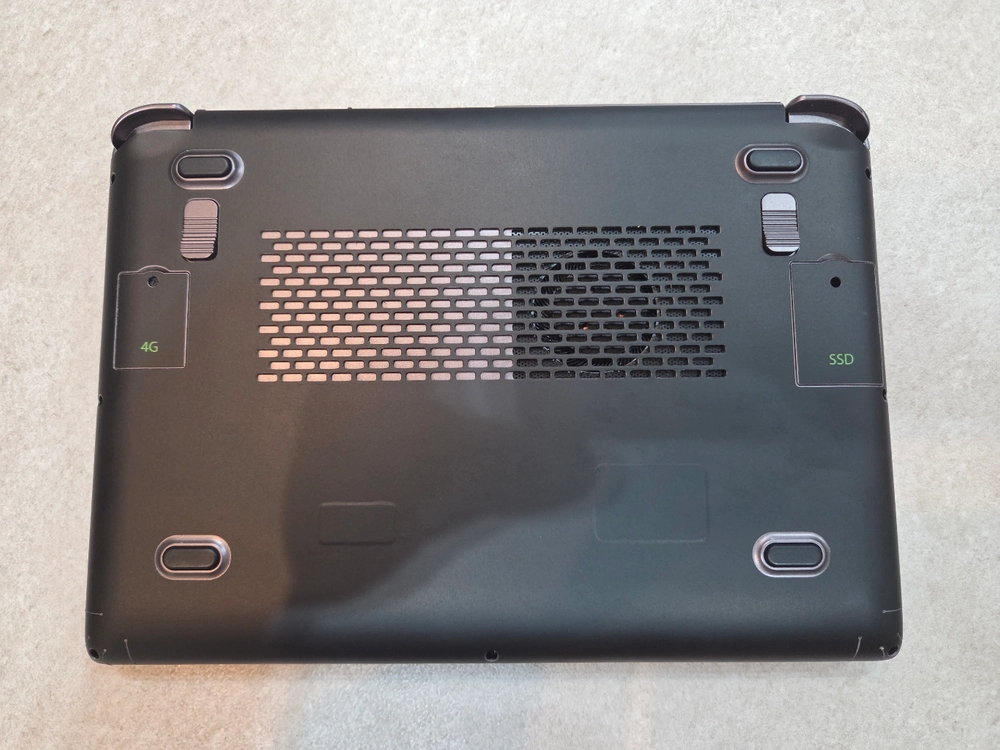 gpd winmax2 2024 8840u 64g 2tb 이미지