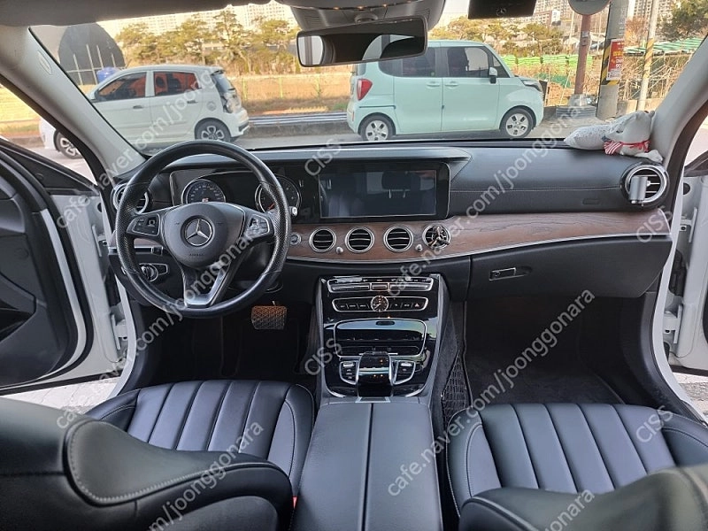 W213 220d 계기판 + 네비게이션 이미지