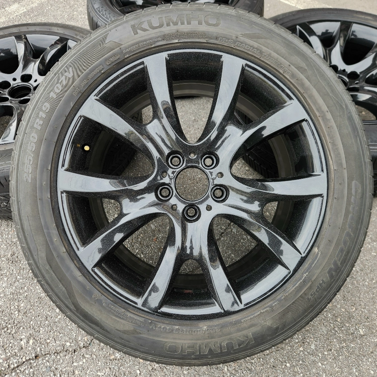 BMW X6 E71 E바디 19인치 휠 타이어 세트 판매합니다. 이미지