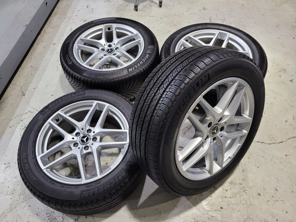 벤츠GLC AMG 19인치 순정품휠타이어 한대분 이미지