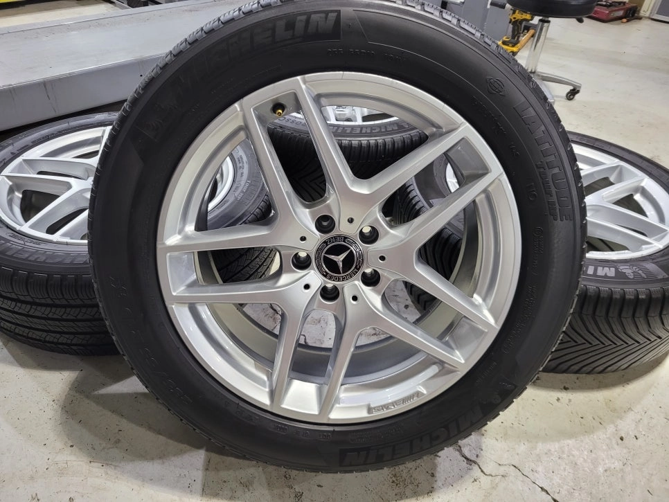 벤츠GLC AMG 19인치 순정품휠타이어 한대분 이미지