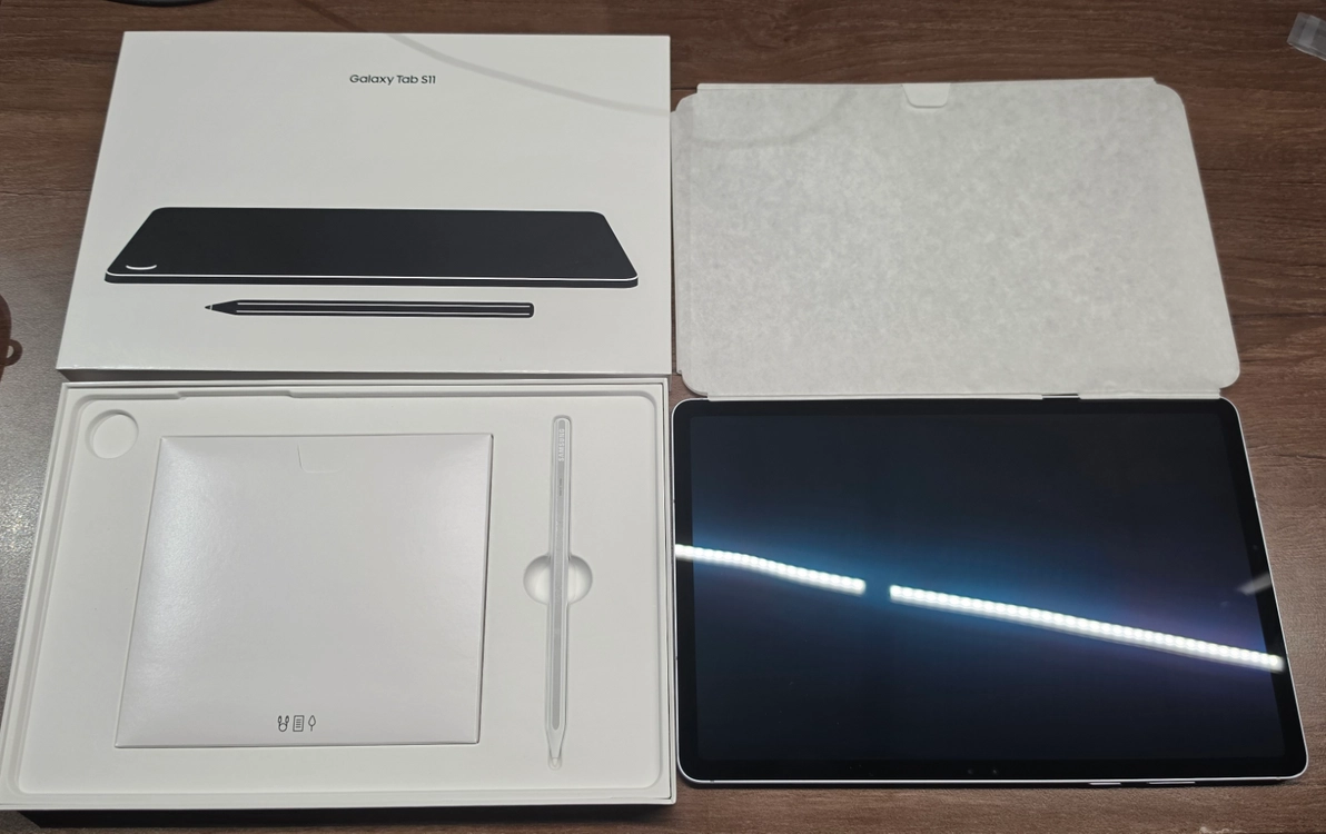갤럭시탭s11 새상품(개봉만함) 최신제품+케이스도 같이드려요 128gb wifi용 이미지