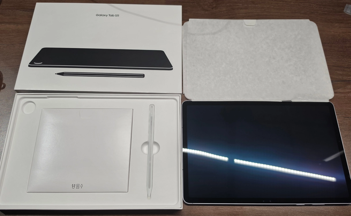 갤럭시탭s11 새상품(개봉만함) 최신제품+케이스도 같이드려요 128gb wifi용 이미지