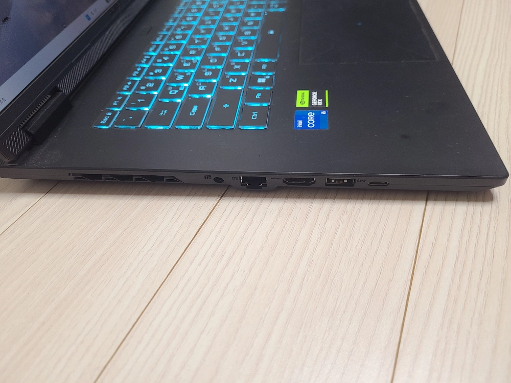 급쳐 16인치 RTX4050 게이밍노트북팝니다 이미지
