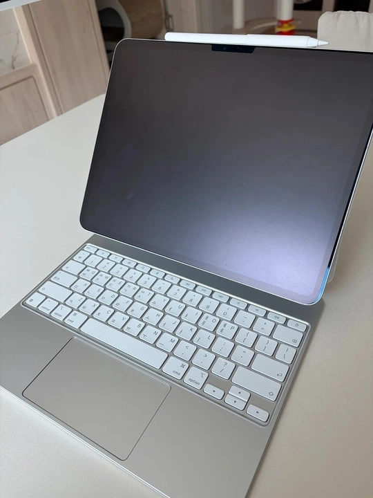 아이패드 프로 M4 13인치 256GB WIFI (애플펜슬 프로,매직키보드) 이미지