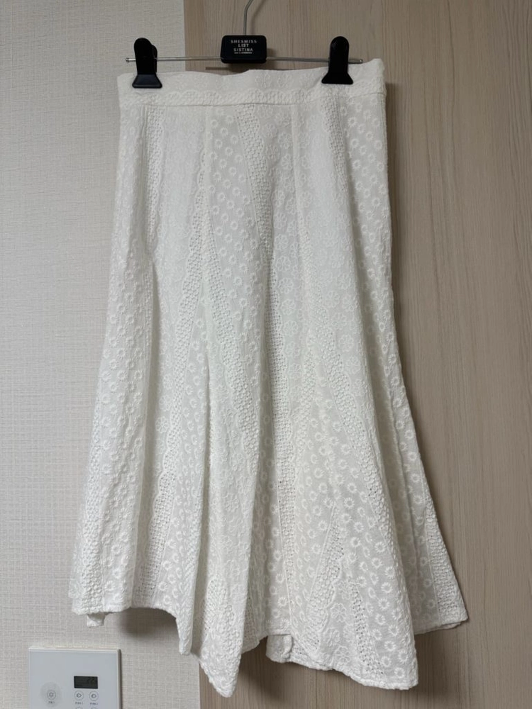 타임 레이스 블라우스 및 펀칭 스커트 이미지