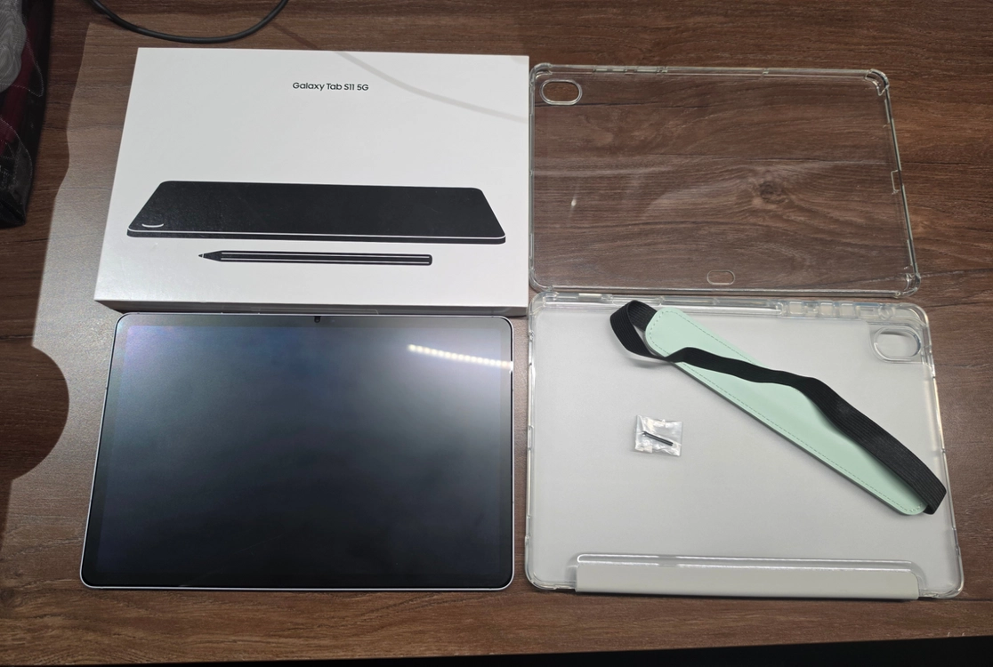 갤럭시탭s11 5g+wifi 256gb 필름부착+케이스2개 +여유심2개 +펜파우치 새상품급 개통안했음 이미지