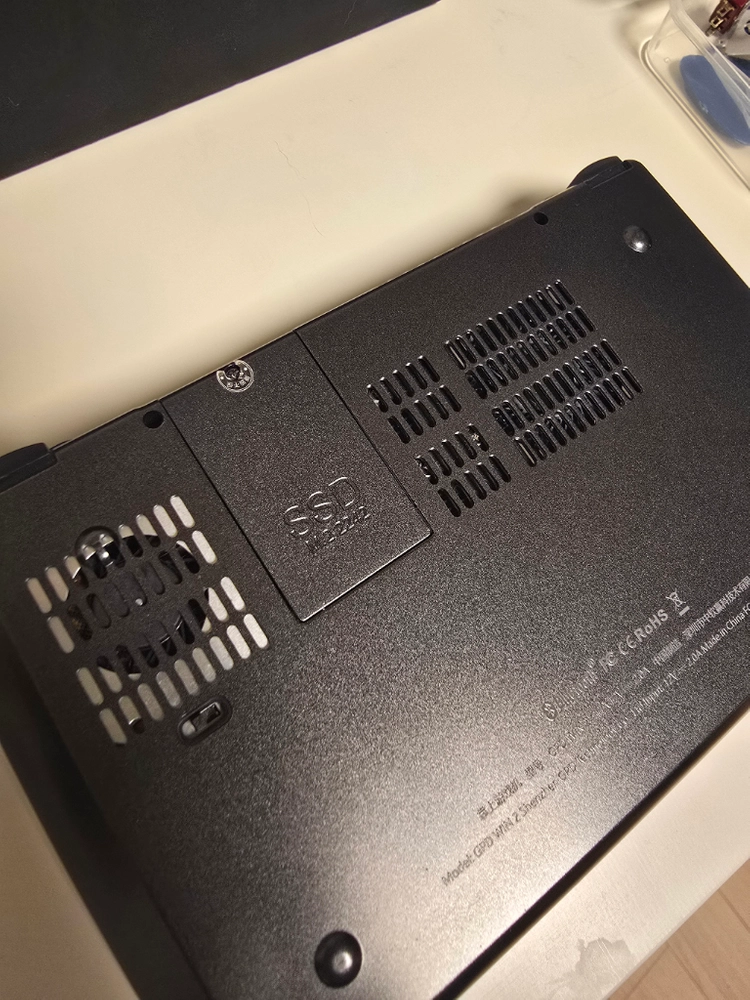 gpd win2 8100y 트레센츠512 이미지