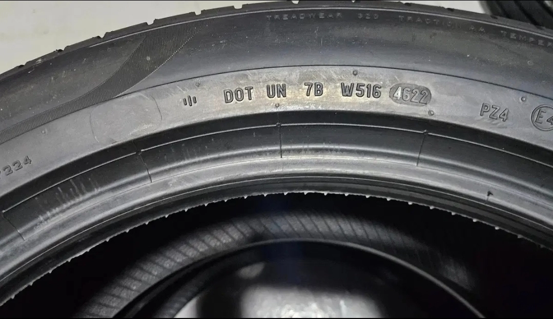 피렐리 피제로 275/45R20 이미지