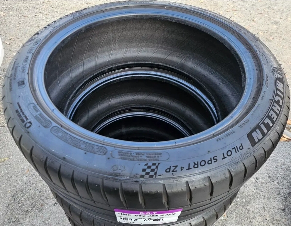 미쉐린 파일럿 스포츠4 ZP 225 45R 18 AA급4본세트 중고판매 이미지