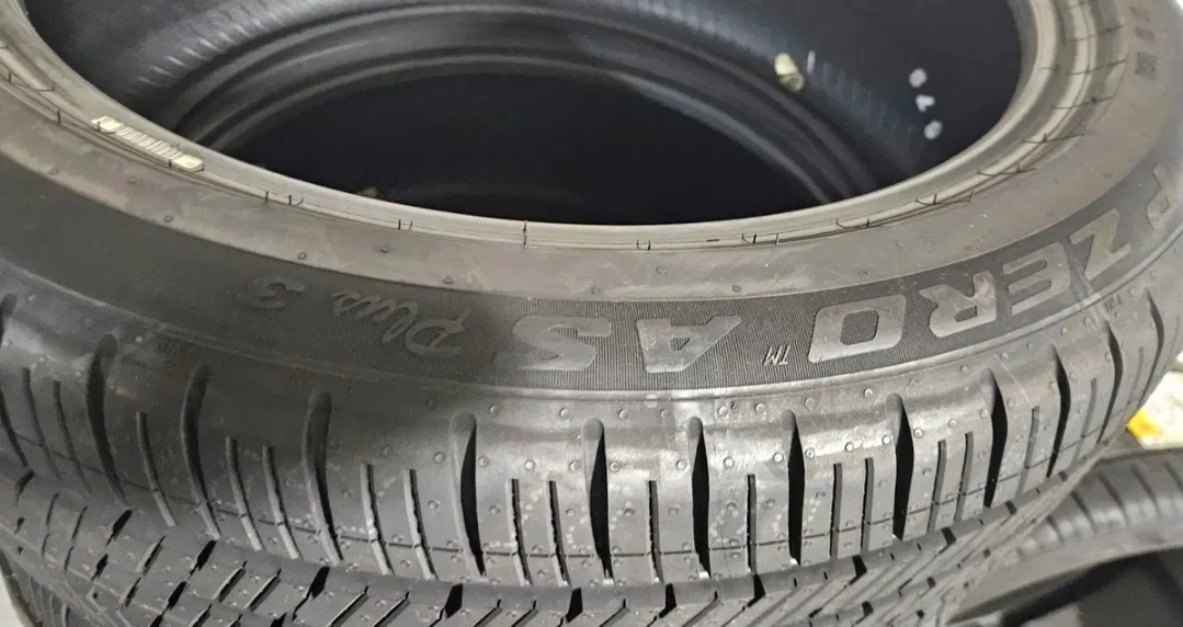 피렐리 피제로 올시즌타이어 255/45R19 2554519 이미지