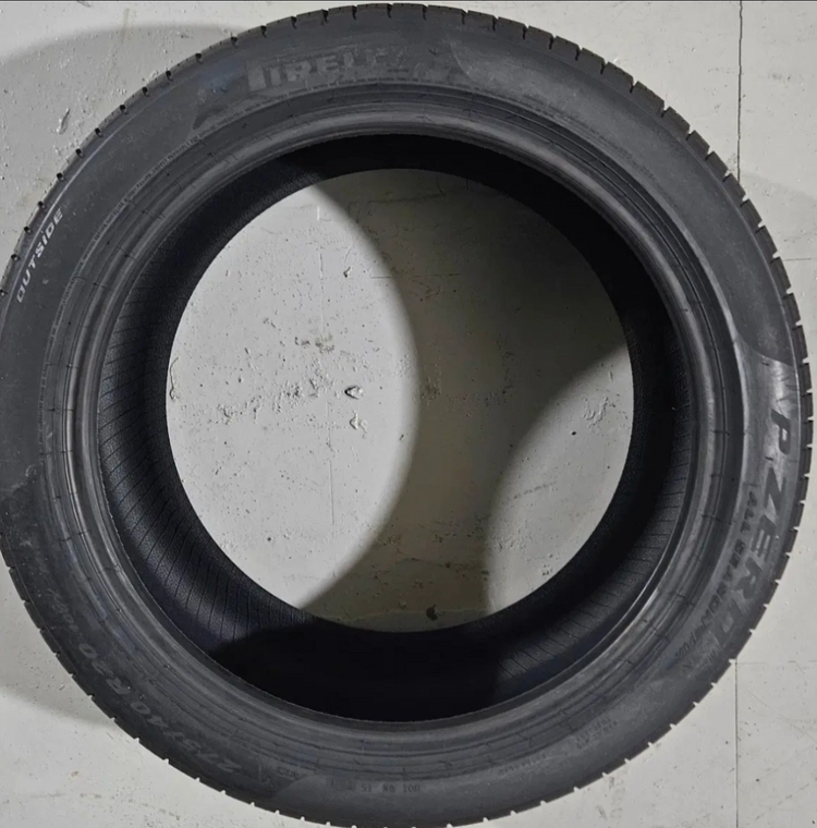 피렐리 피제로 올시즌타이어 255/45R19 2554519 이미지
