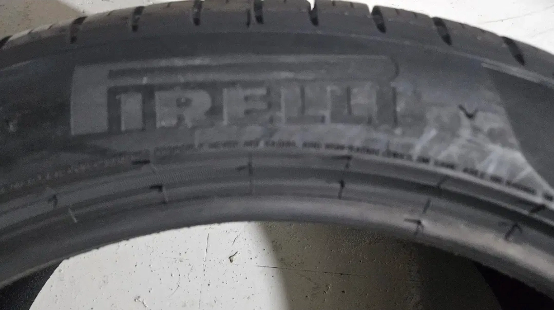 피렐리 피제로 올시즌타이어 255/45R19 2554519 이미지