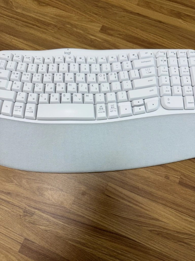 로지텍 인체공학 세트 (ERGO K860 키보드 + MX Lift 버티컬 마우스) 팔아요 이미지