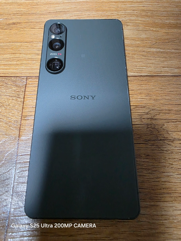 소니 엑스페리아 1 마크 6 xperia 1 vi 256GB 카키 그린 판매합니다. 이미지