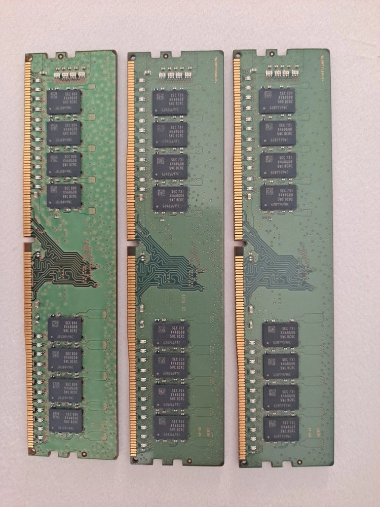 삼성 램 DDR4 16기가 PC용 상태좋음 이미지