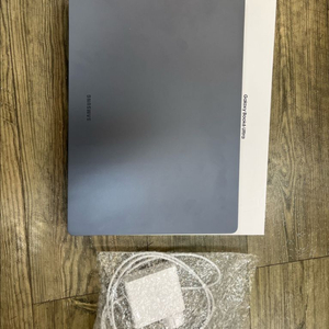 새거급 삼성 갤럭시북6 울트라 nt960ujh-xd72y 게이밍노트북 5070 신품580만원 이미지