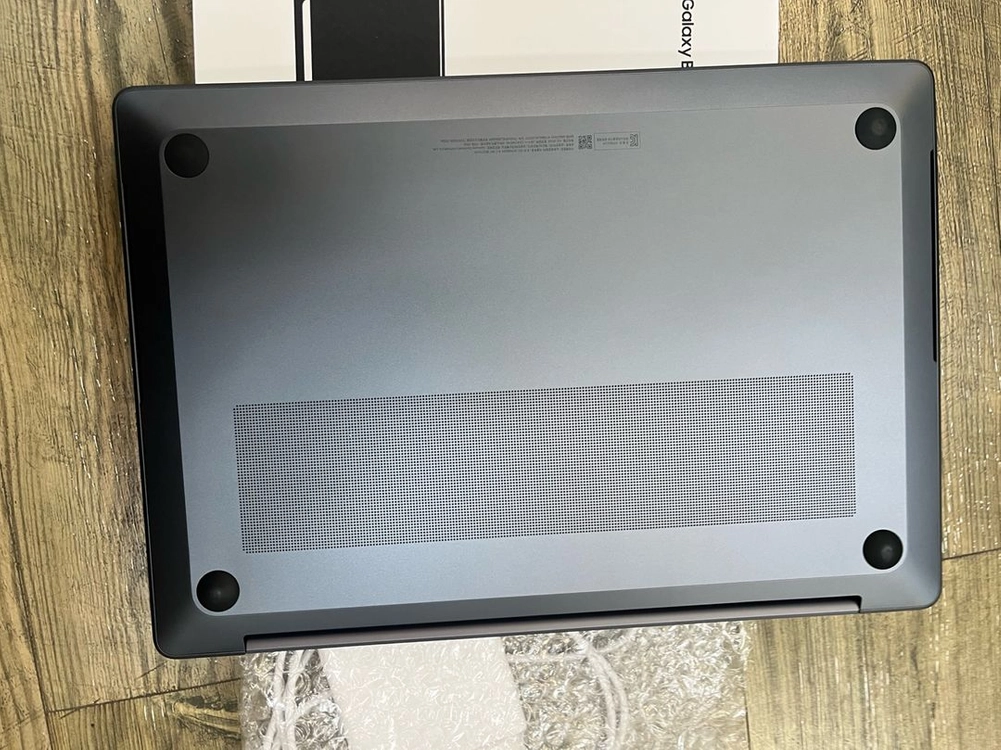 새거급 삼성 갤럭시북6 울트라 nt960ujh-xd72y 게이밍노트북 5070 신품580만원 이미지