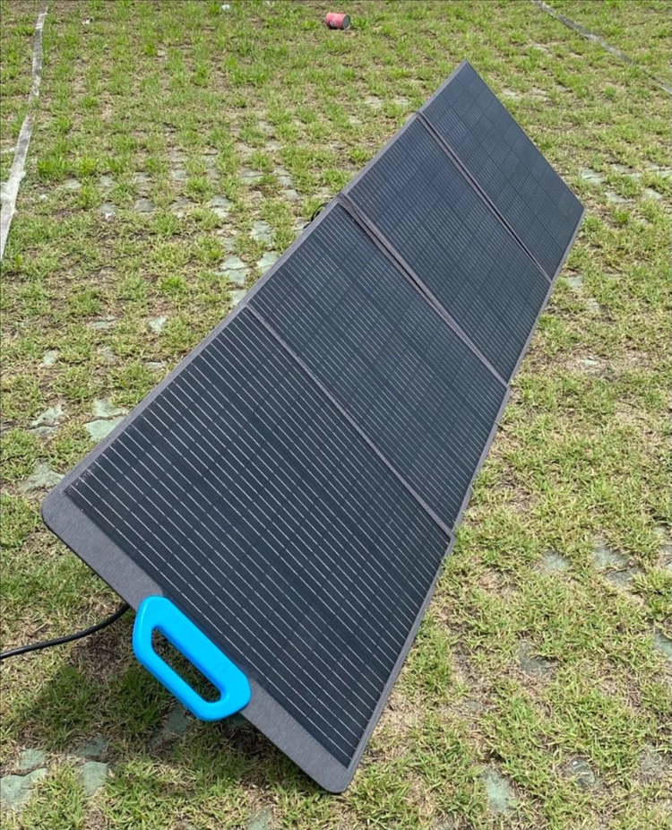 블루에티 ac70p + 블루에티200W 태양광 패널 이미지