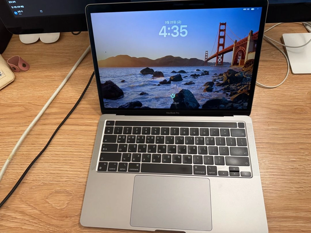 맥북프로 13인치 M2 16GB / SSD 1TB 판매합니다. 이미지