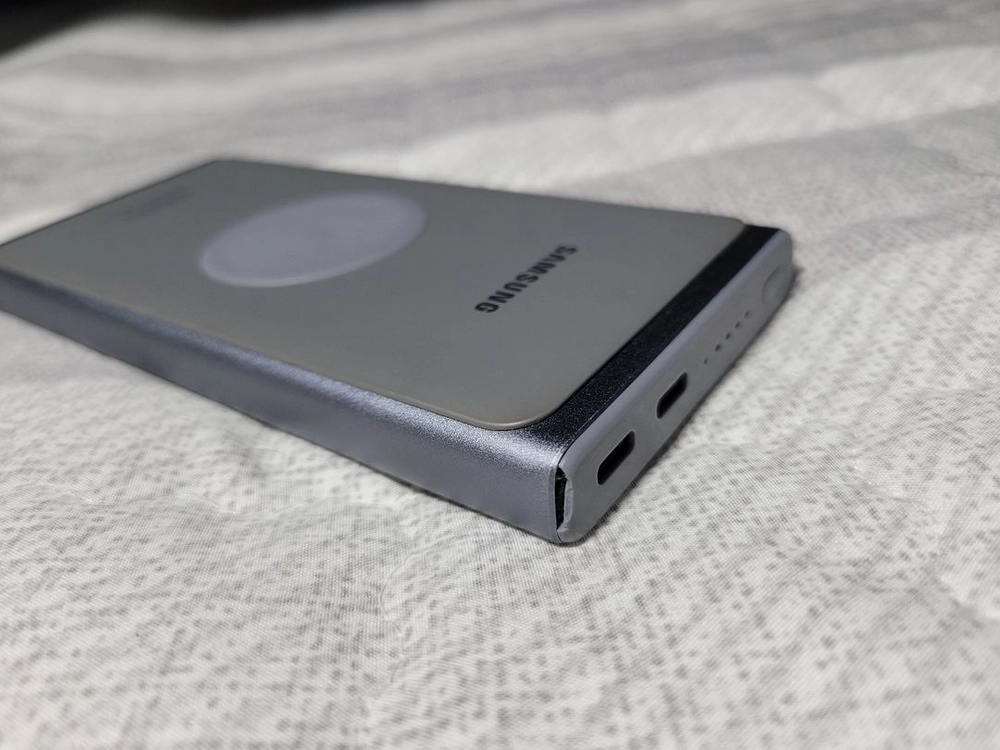 삼성 10000mAh 무선 고속 충전 보조배터리 eb-u3300 이미지