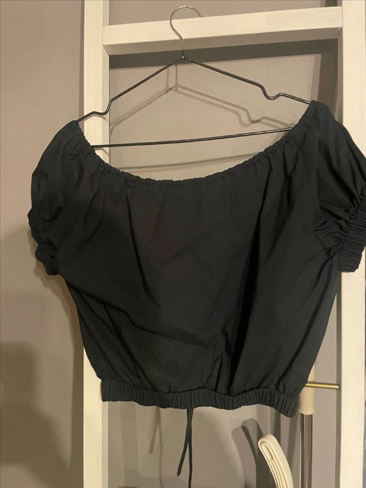 노미나떼 반팔 셔링 블라우스 블랙 이미지