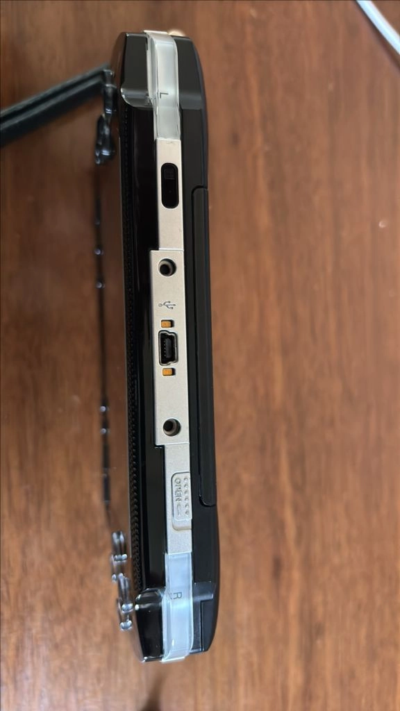 S급 PSP-1005 피아노블랙 본체 + 정품 리모컨 + 타이틀 5종 일괄 판매 이미지