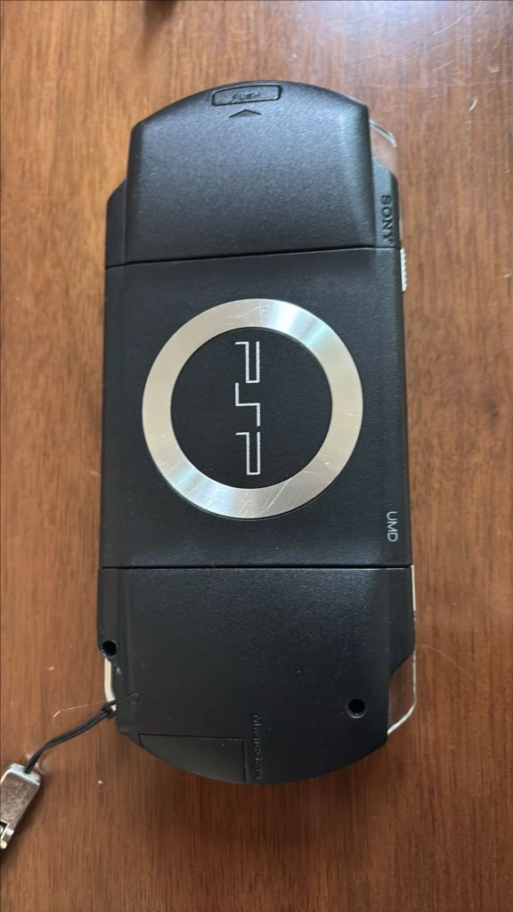 S급 PSP-1005 피아노블랙 본체 + 정품 리모컨 + 타이틀 5종 일괄 판매 이미지