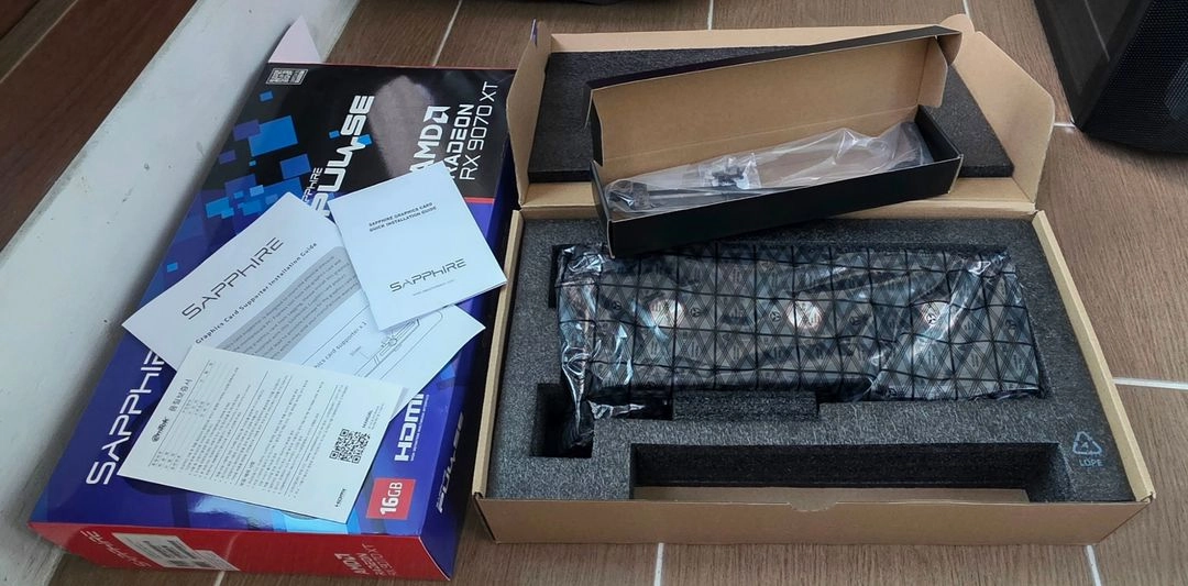 사파이어 RX9070XT - 안심되는 중고거래