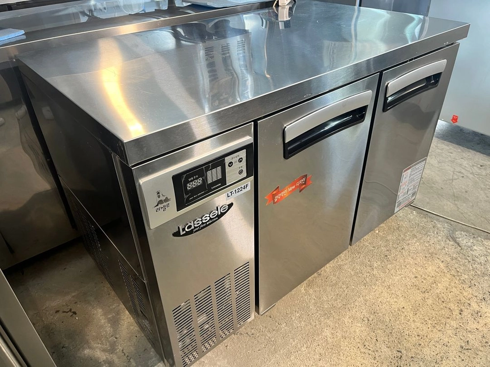 라셀르 테이블냉동고 1200 중고 간냉식 LT-1224F 베이커리 카페 작업대냉동고 업소용 이미지