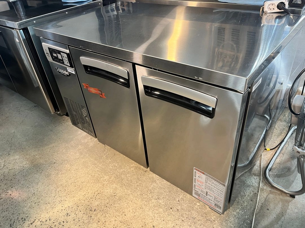 라셀르 테이블냉동고 1200 중고 간냉식 LT-1224F 베이커리 카페 작업대냉동고 업소용 이미지