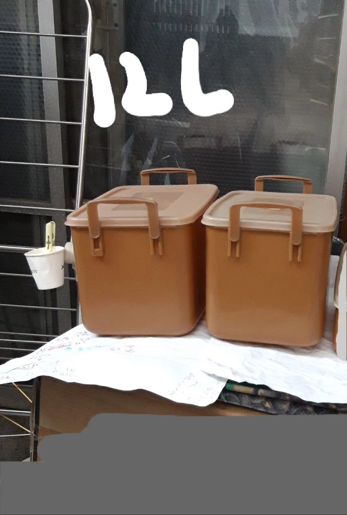 김치통2개합 3,000원 (위니야 담채 김치냉장고 살때주던 통) - 안심되는 중고거래