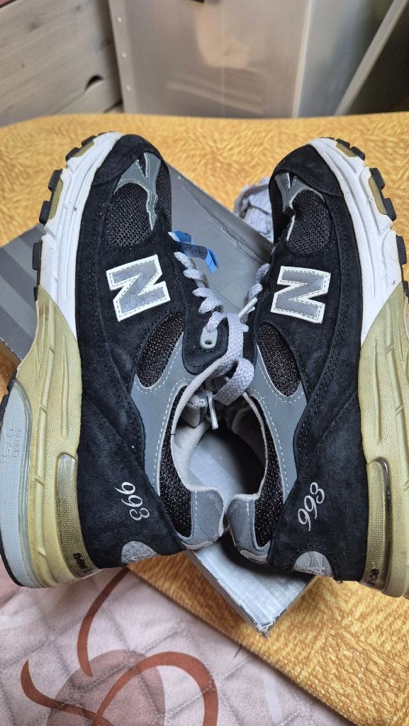 뉴발란스993 270 이미지