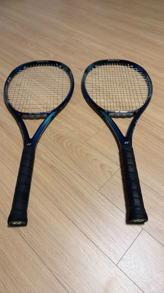 요넥스 Yonex Ezone 테니스 라켓 2개 세트 이미지