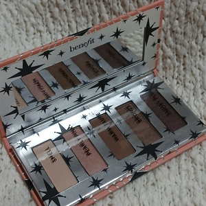 베네피트 아이섀도우 팔레트 이미지