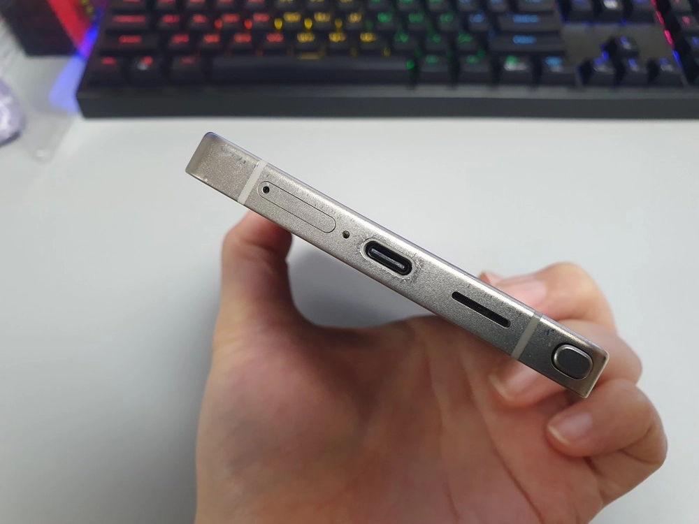 갤럭시 S25 울트라 / 256GB / 티타늄 그레이 이미지
