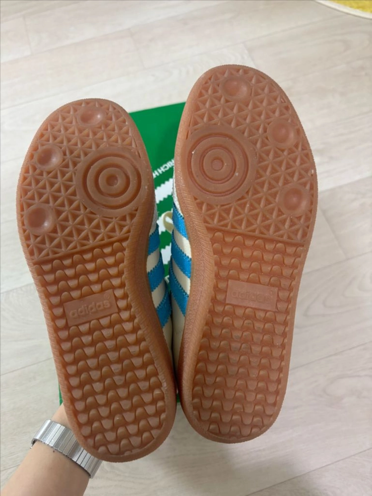 아디다스 삼바 OG 스포티앤리치 230 이미지