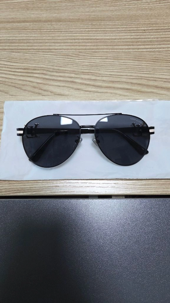 루이비통 선글라스 새상품 이미지