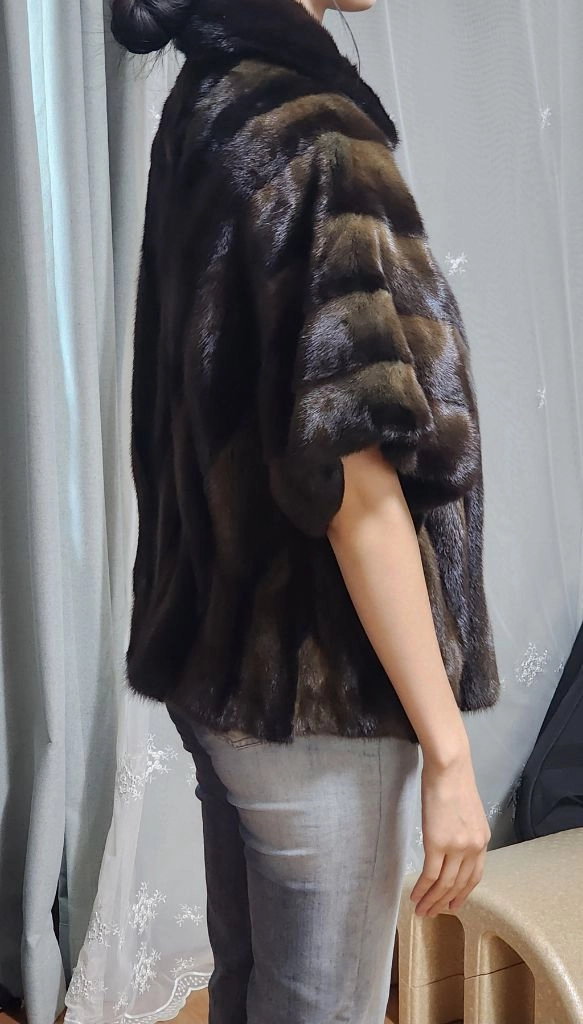 코펜하겐 플래티넘 밍크 망토-사은품코치백 이미지