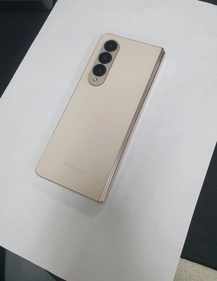 갤럭시Z폴드4 256GB 베이지 U+ 기능정상 중고폰 216644 - 안심되는 중고거래