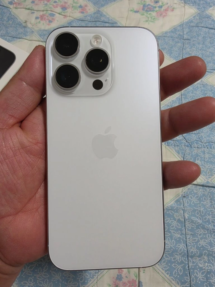 아이폰 16 pro 화이트 128gb 이미지