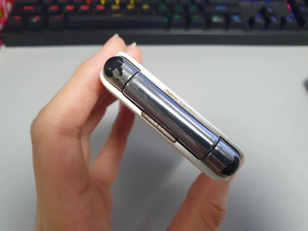 갤럭시 폴더 / 8GB / 화이트 이미지