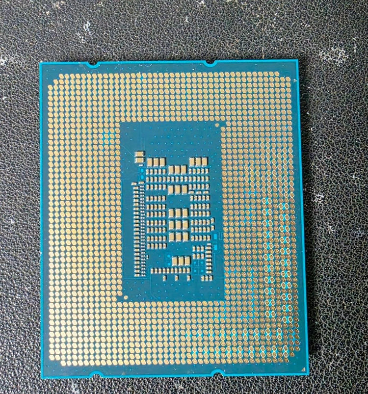 인텔 펜티엄 골드 G7400 CPU 팔아요 이미지