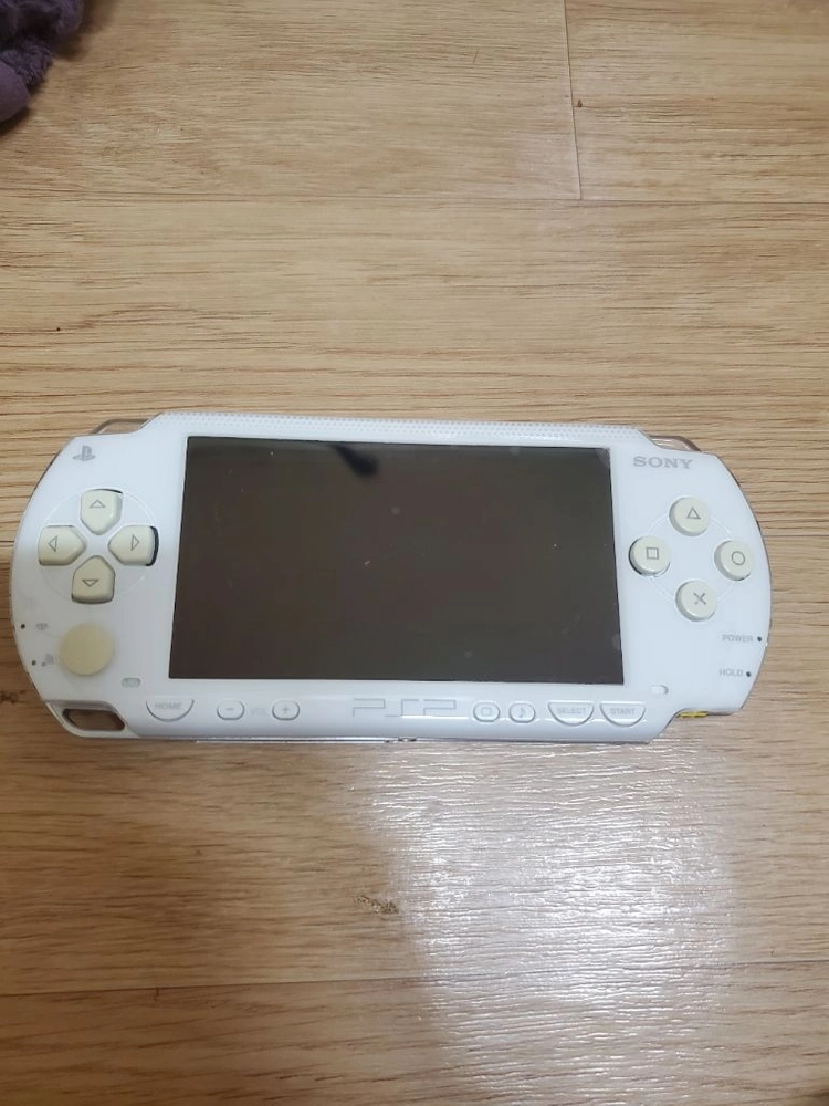 소니 psp 1000 흰색 팝니다 - 안심되는 중고거래