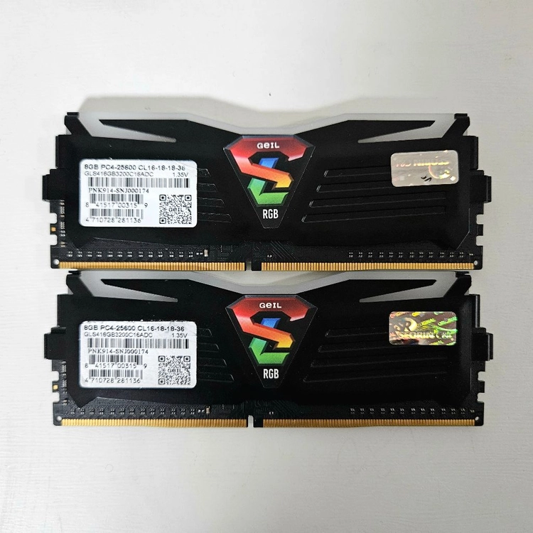 GeIL DDR4-3200 CL16 SUPER LUCE RGB Sync 블랙 패키지 (16GB(8Gx2)) 이미지