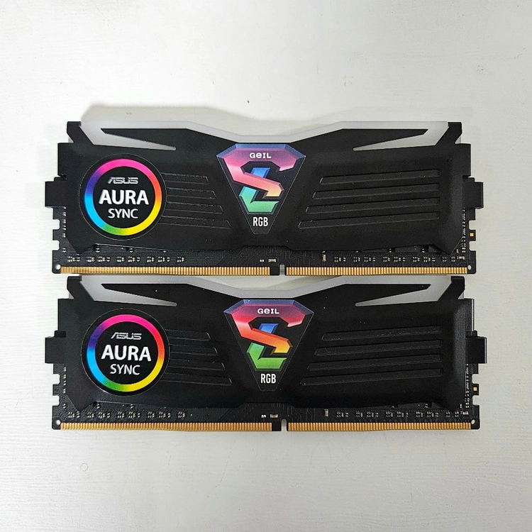 GeIL DDR4-3200 CL16 SUPER LUCE RGB Sync 블랙 패키지 (16GB(8Gx2)) 이미지