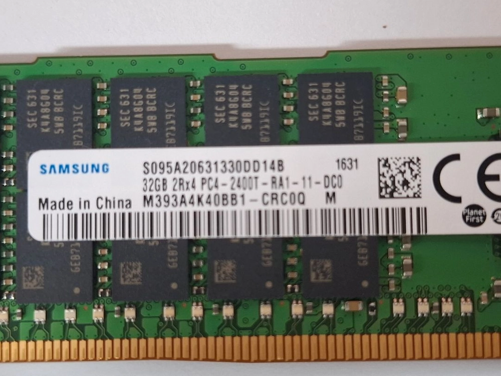 삼성 DDR4 ECC 32GB PC4-2400T서버용 메모리 2개 이미지