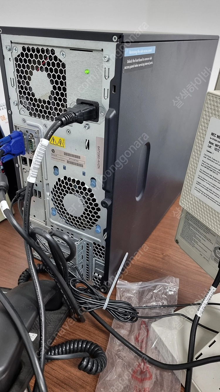 HP ML110 G7 / Xeon E31220, 8G, SSD 120G 2개, HDD 250G 2개, 모니터 포함 이미지